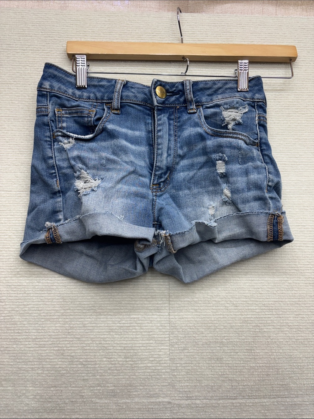 American Eagle | denim shorts 4 high rise shortie